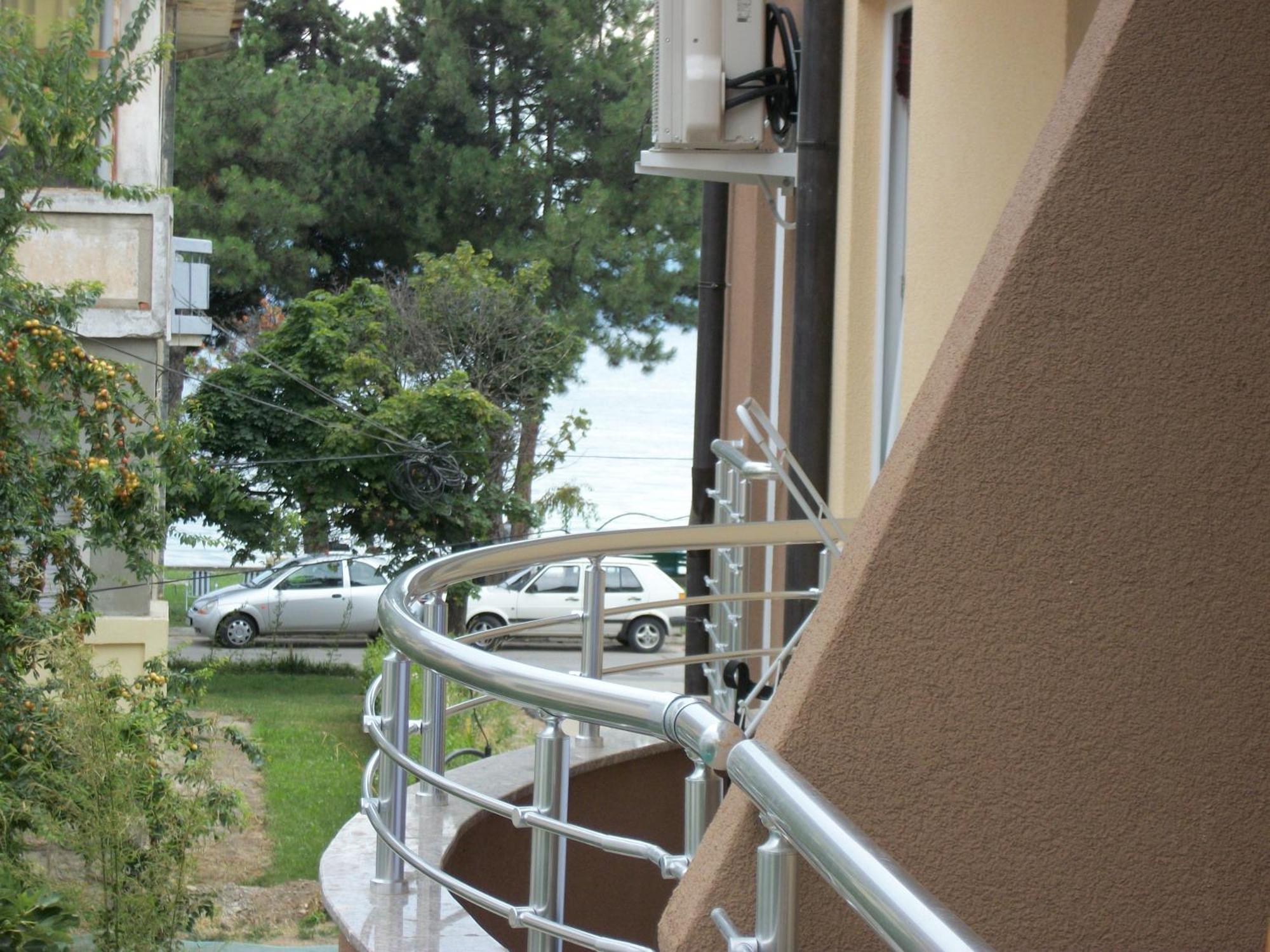 Apartments Elena Ohrid Extérieur photo