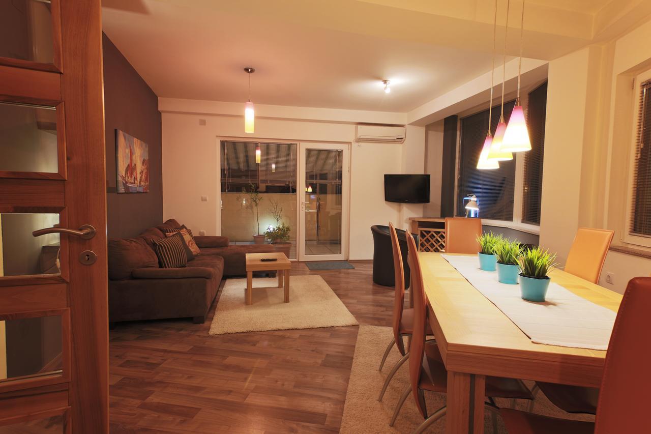 Apartments Elena Ohrid Extérieur photo
